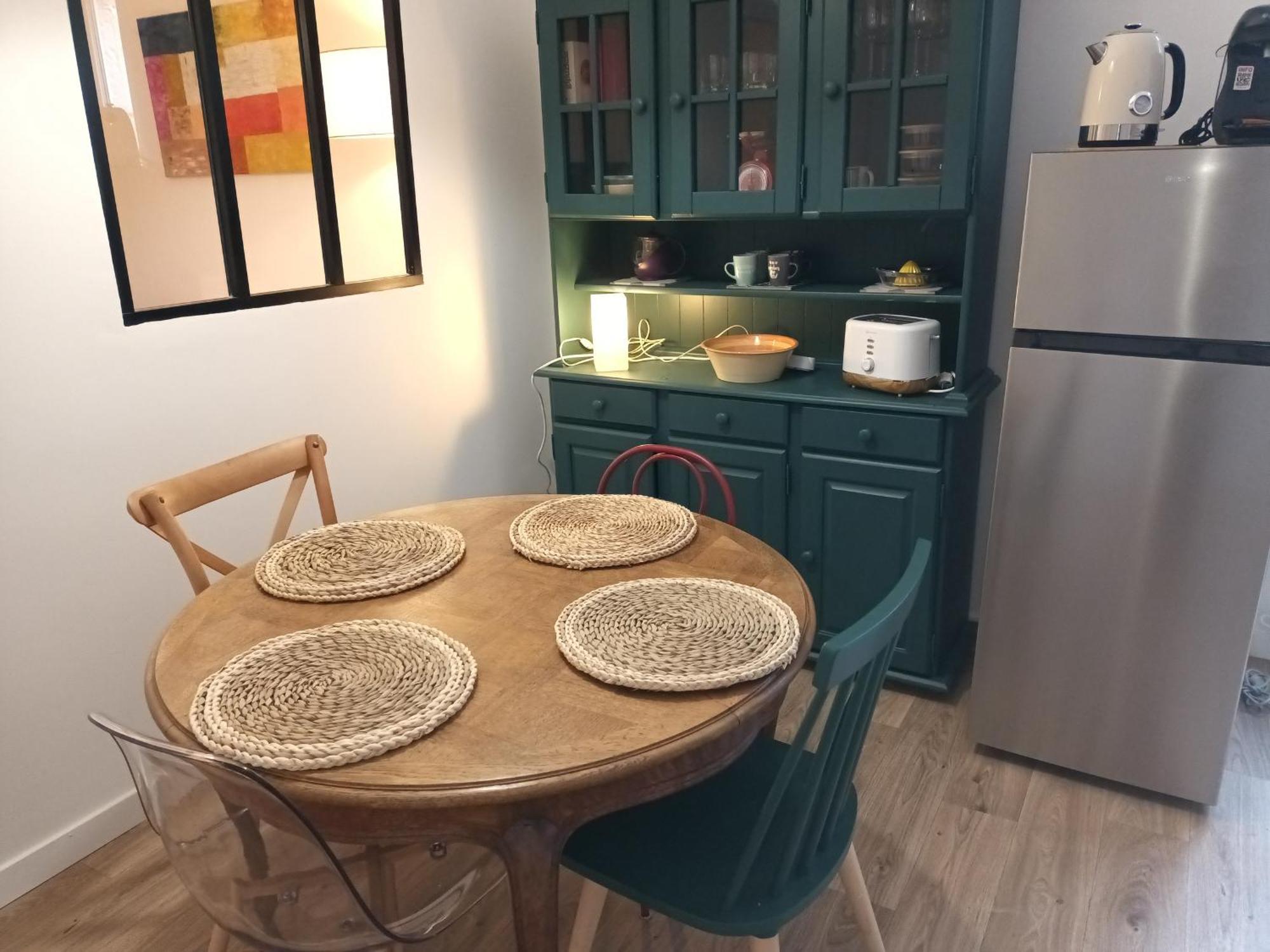 Appartement T2 Renove, Centre-Ville Hendaye, Proche Baie, Sans Ascenseur, Balcon, Calme, Wifi Non Inclus - Fr-1-239-850 Bagian luar foto