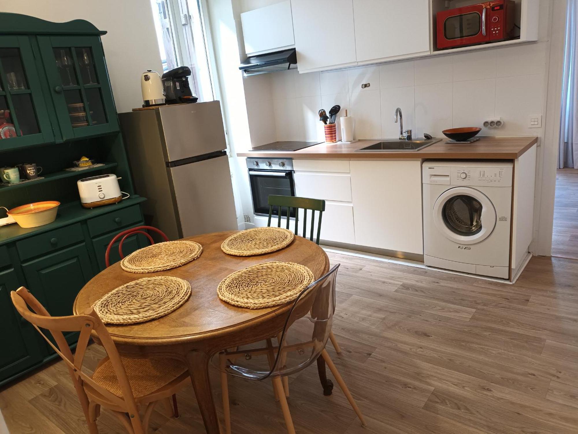 Appartement T2 Renove, Centre-Ville Hendaye, Proche Baie, Sans Ascenseur, Balcon, Calme, Wifi Non Inclus - Fr-1-239-850 Bagian luar foto